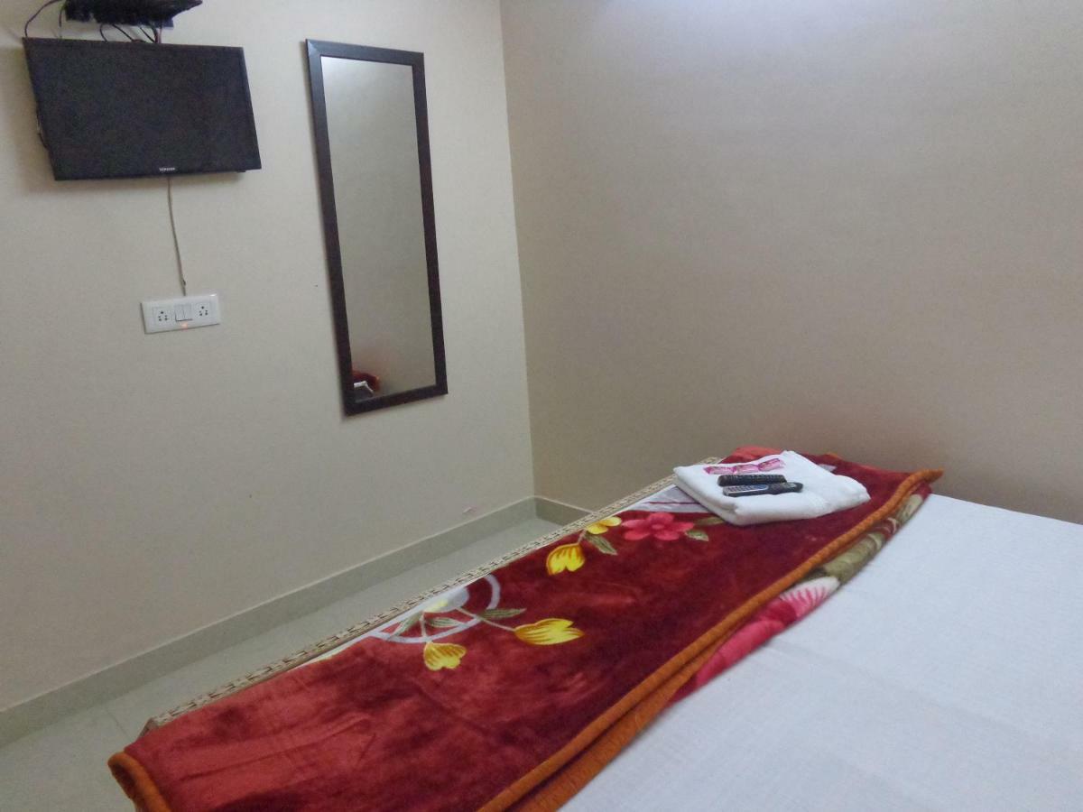 ניו דלהי Delhi Inn,Walk In Nizamuddin Railway Station מראה חיצוני תמונה
