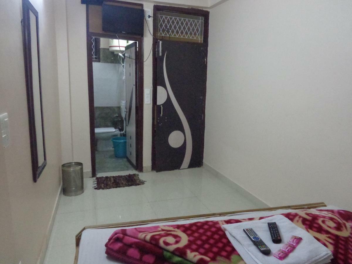 ניו דלהי Delhi Inn,Walk In Nizamuddin Railway Station מראה חיצוני תמונה