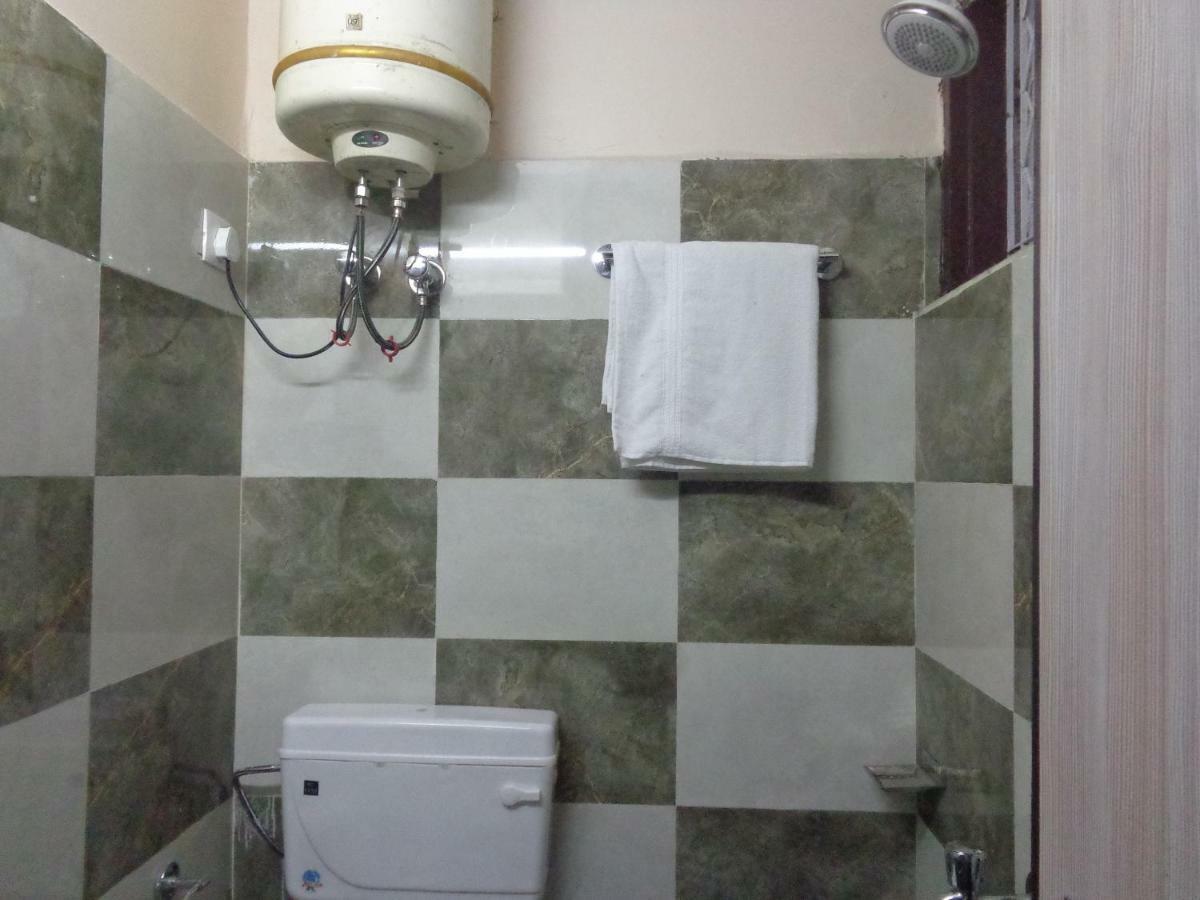ניו דלהי Delhi Inn,Walk In Nizamuddin Railway Station מראה חיצוני תמונה
